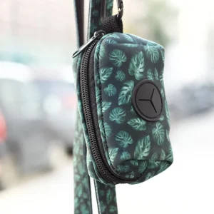 Collarfull Adventure Trails Evergreen poseholder