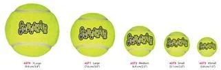 Kong AirDog Squeaker - TennisBold med piv - Image 2
